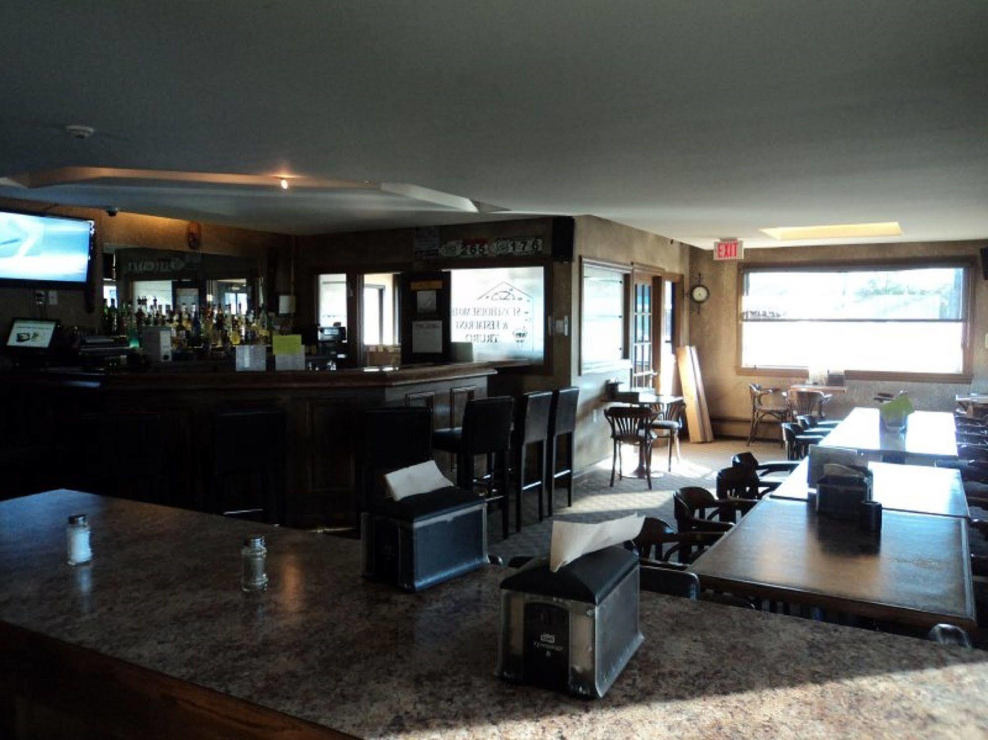 Stonehouse Motel And Restaurant Truro Exteriér fotografie
