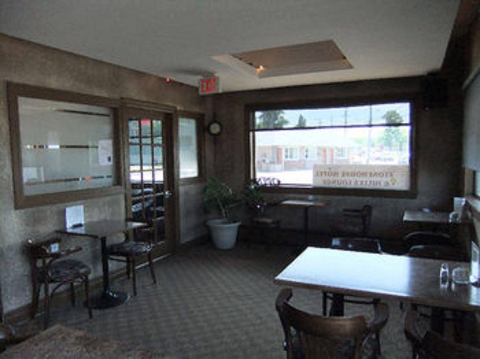 Stonehouse Motel And Restaurant Truro Exteriér fotografie